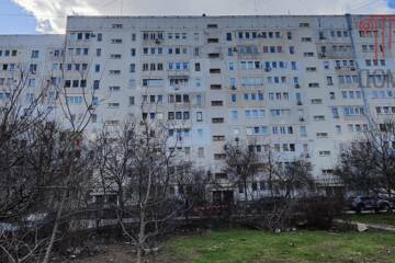 2-к квартира, 52 м², 1/10 эт.